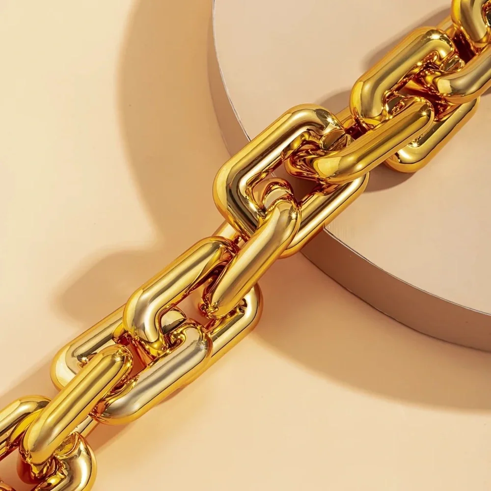 Zara 29.5” Gold Chunky Big Link Chain Bicolor Links Lightweight Necklace - Picture 4 of 15